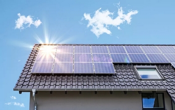 Affordable Mill Creek solar home installation in WA near 98012